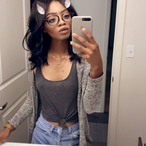 Meet your Posher, Alexus